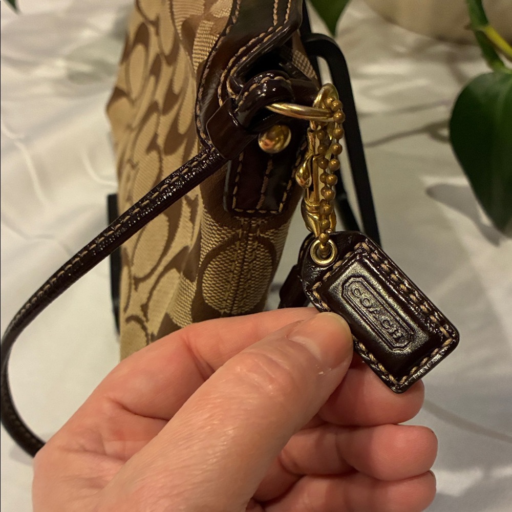 Coach Signature Turnlock Large Brown Wristlet with Leather Trim (ABBA) - Picture 5 of 12